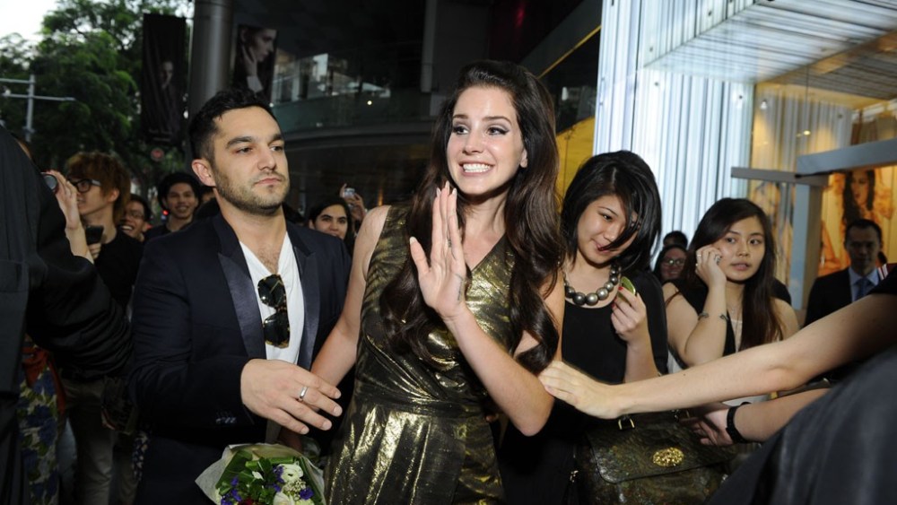Mulberry Opens Singapore With Lana Del Rey