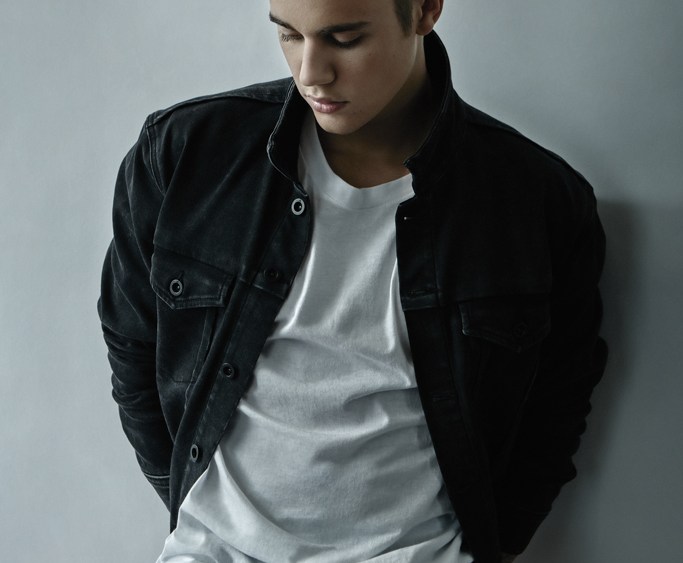 Justin Bieber in Calvin Kelin.
