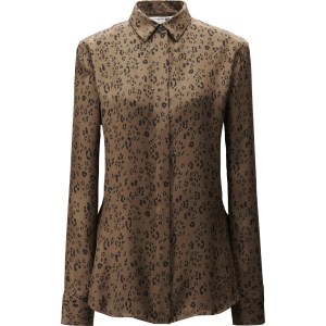 A look from Carine Roitfeld's collection for Uniqlo.