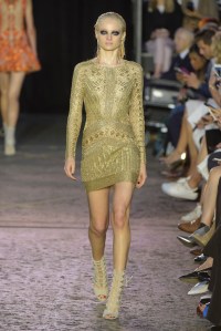 Julien Macdonald RTW Spring 2016