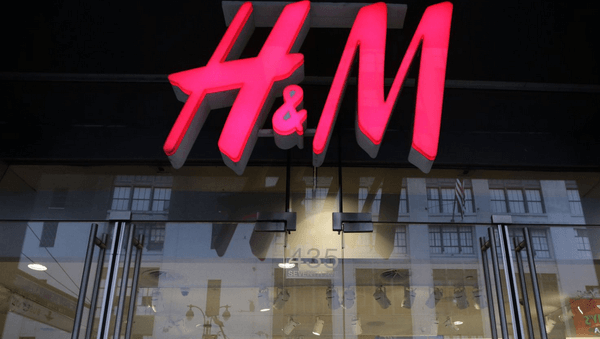 H&M store
