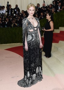Nicole Kidman in Alexander McQueen at met gala 2016