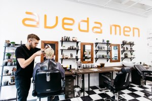 Grooming Station Estée Lauder Companies