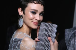 Backstage at Giorgio Armani Spring 2017Backstage at Giorgio Armani Spring 2017Backstage at Giorgio Armani Spring 2017