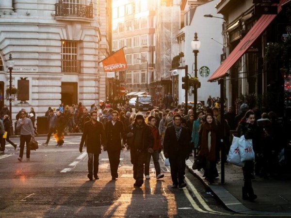 Sales & Demand Paint Positive Outlook for Mall Owners