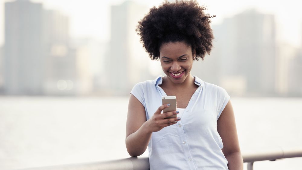 Social media, e-commerce, consumer behavior