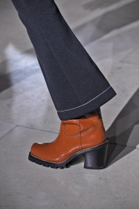 Details at Louis Vuitton RTW Fall 2017
