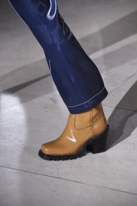 Details at Louis Vuitton RTW Fall 2017