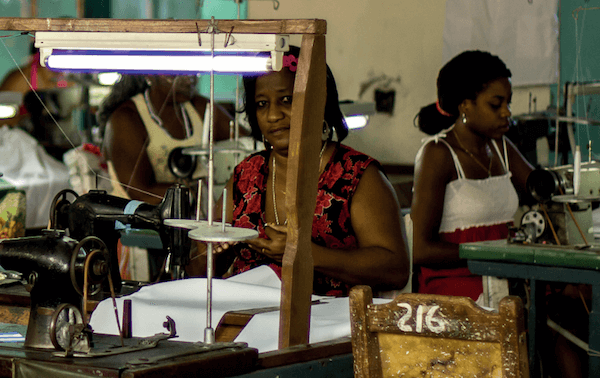 Report: Why Retailers Paying Minimum Wage are Still Not Compliant