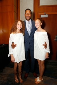 Michael Strahan and his daughters.