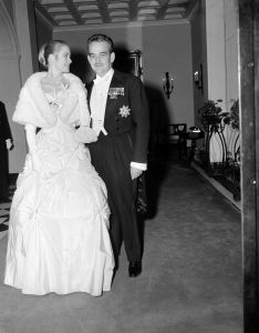 Prince Rainier and Grace Kelly at the hotel Waldorf-Astoria, 1956.
