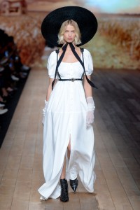 Elisabetta Franchi RTW Spring 2018