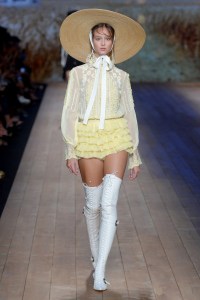 Elisabetta Franchi RTW Spring 2018