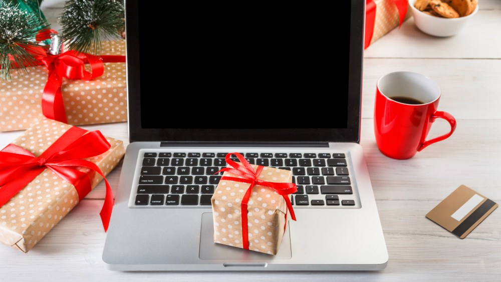 The Biggest 2017 Holiday Trends: In-Store Versus Online