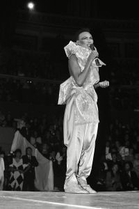 Grace Jones Singer Grace Jones entertains the sell-out crowds of 6,000, at London's Royal Albert Hall, during Fashion Aid. The show, an extravaganza of fireworks, pop music, designer clothes and disco-dancers, was organized by rock singer Bob Geldof, as the fashion world's contribution to African famine reliefGrace Jones, London, Xen Gbr