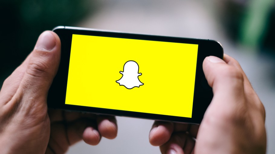 Snapchat is Using Augmented Reality to Sell an Exclusive Denim Cap