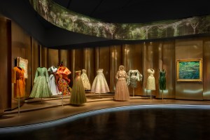 Dior-From Paris to the World