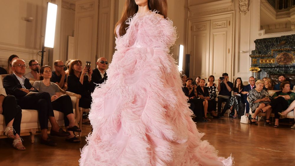 Kaia Gerber on the catwalkValentino show, Runway, Fall Winter 2018, Haute Couture Fashion Week, Paris, France - 04 Jul 2018SAME OUTFIT AS LADY GAGA