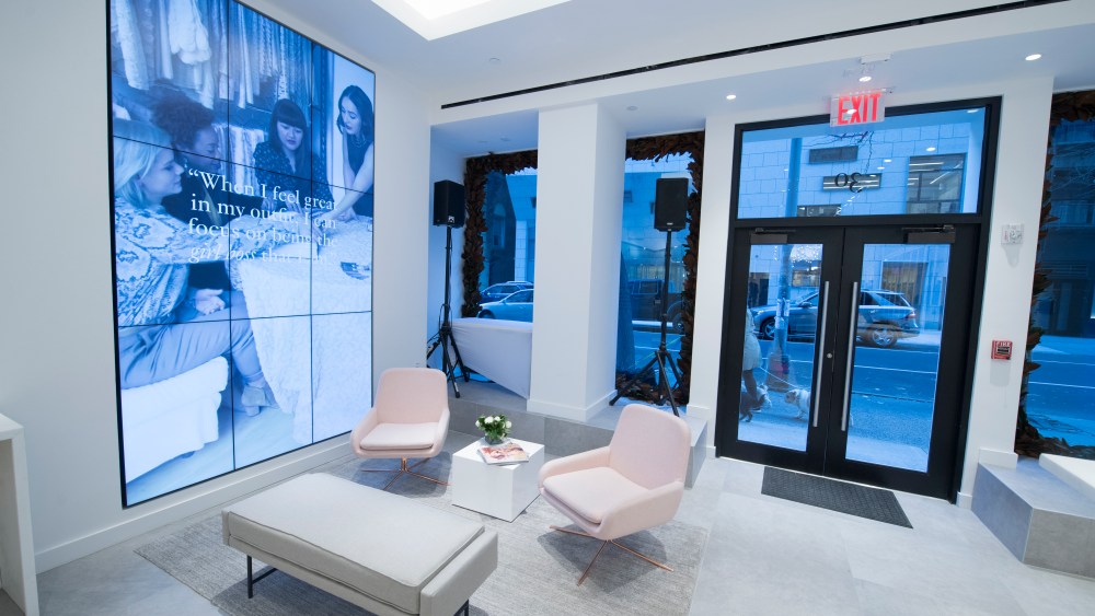 How Samsung Is Winning the 'Connected Consumer' in Stores