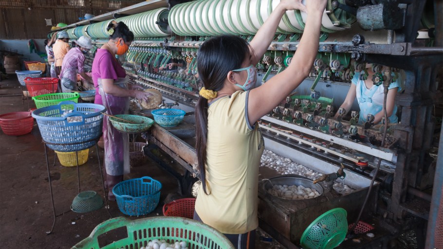 Even After Minimum Wage Increase, Vietnamese Workers Remain Underpaid