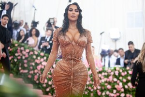 Kim Kardashian in Thierry Mugler.