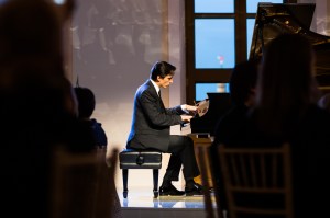 The pianist at the opening dinner for the "Collection of Foundation Louis Vuitton: Selected Works".