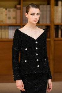 Details at Chanel Couture Fall 2019