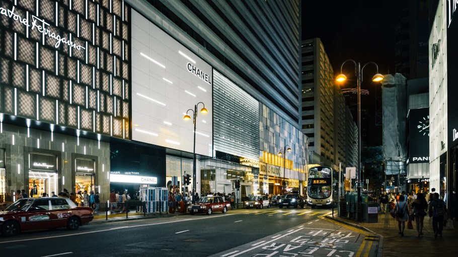 Hong Kong Protests Feed a Toxic Brew for Luxury