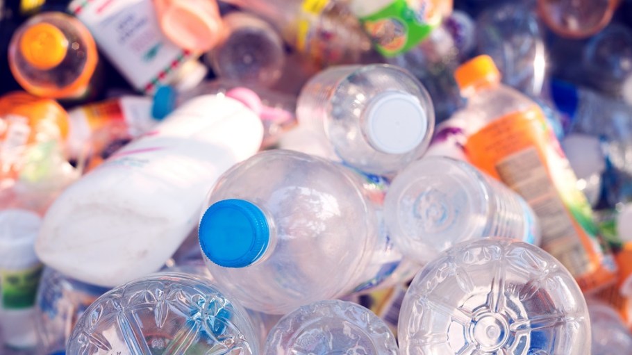 Eastman’s carbon renewal technology breaks down waste plastics into molecular building blocks such as carbon, oxygen and hydrogen.