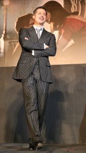 TOKYO, JAPAN - JANUARY 29:  Actor Brad Pitt attends 'The Curious Case of Benjamin Button' Japan Premiere at Roppongi Hills on January 29, 2009 in Tokyo, Japan. The film will open in Japan on Feburary 7.  (Photo by Kiyoshi Ota/Getty Images)