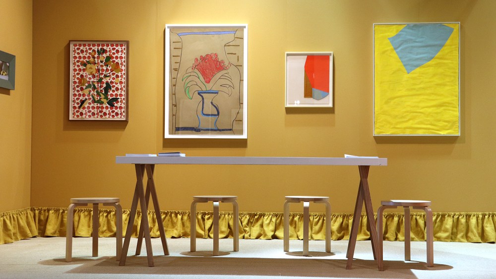 An image from the Georgie Hopton & Gary Hume show, "Hurricanes Hardly Ever Happen," at Lyndsey Ingram.