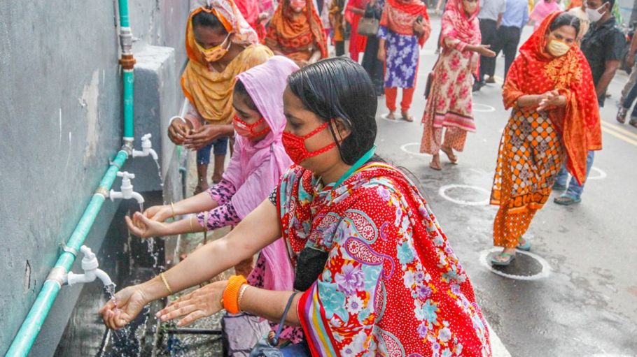 The Bangladesh Garment Manufacturers and Exporters Association threatened to blacklist Edinburgh Woollen Mills Group for non-payment.