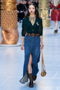 “I wanted this collection to be more personal, to be more intimate. My intimacy comes from this beautiful community of creative women.” – Natacha Ramsay-Levi, Chloé