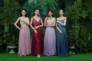Dior presented 16 new Couture looks at the presentation.