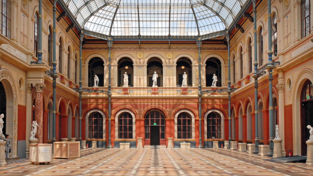 Inside the École des Beaux-Arts
