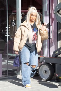 EXCLUSIVE: Saweetie is spotted leaving the PLT store in West Hollywood. 09 Dec 2020 Pictured: Saweetie. Photo credit: iamKevinWong.com / MEGA TheMegaAgency.com +1 888 505 6342 (Mega Agency TagID: MEGA720230_003.jpg) [Photo via Mega Agency]