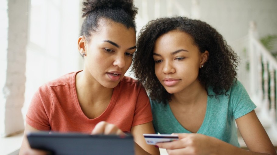 Consumers will shop less, more sustainably and more online in 2021, says a new survey about lifestyle changes triggered by Covid-19.
