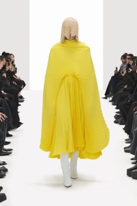 Balenciaga RTW Spring 2022