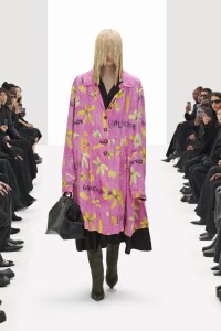 Balenciaga RTW Spring 2022