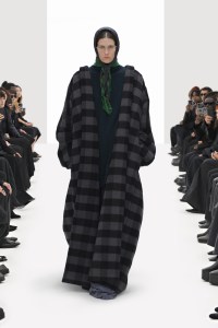Balenciaga RTW Spring 2022