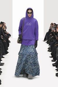 Balenciaga RTW Spring 2022