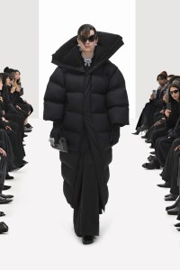 Balenciaga RTW Spring 2022