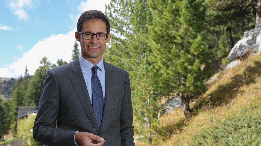 The Lenzing Group, a supplier of sustainably produced specialty fibers, has been awarded Platinum status in EcoVadis’ CSR rating.
