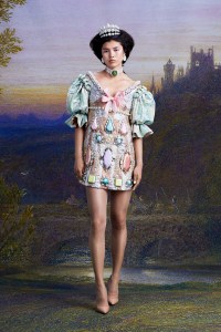 Viktor & Rolf Couture Fall 2021