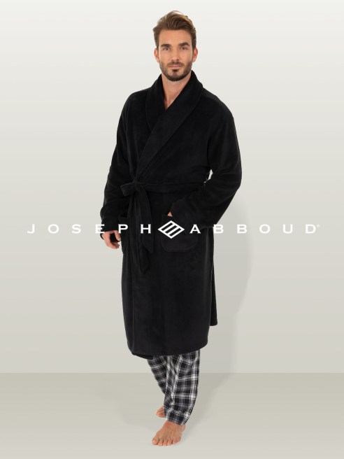 The Joseph Abboud sleepwear and loungewear offering, set for spring 2022, will feature a full line of pajamas, coordinated sleep sets, robes and pajama shorts for men.