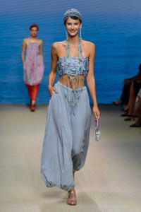 Giorgio Armani RTW Spring 2022