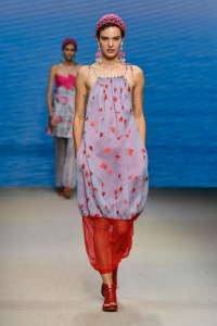 Giorgio Armani RTW Spring 2022
