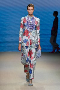 Giorgio Armani RTW Spring 2022