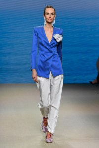 Giorgio Armani RTW Spring 2022