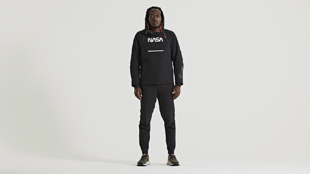 Oros has spent the last year collaborating with NASA astronaut Fred Gregory to create the super warm C41 Flight Jacket with aerogel.